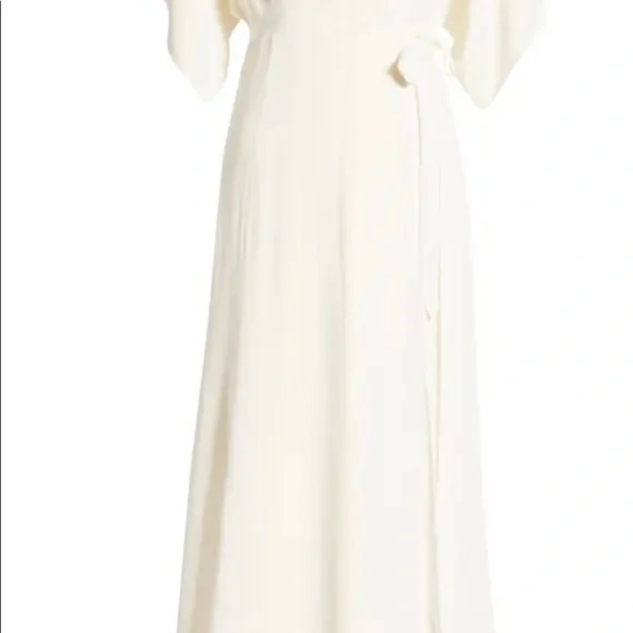 Winslow Wrap Maxi Dress
REFORMATION - Picture 3 of 4